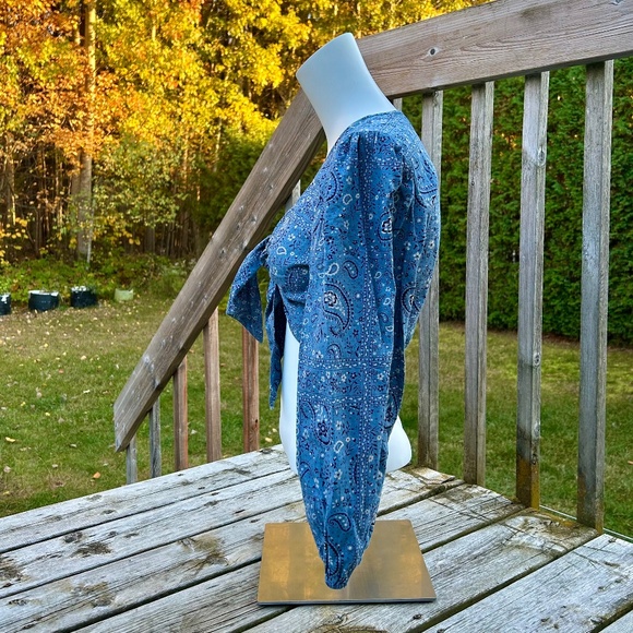 American Eagle⎪Paisley Blue Linen Blend Tie-Front Top - Picture 3 of 8